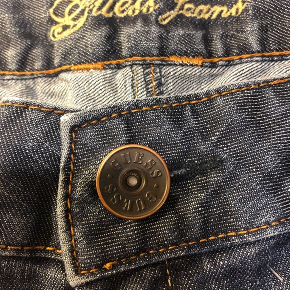 Guess Jean shorts Women’s Size 30 - Picture 6 of 9